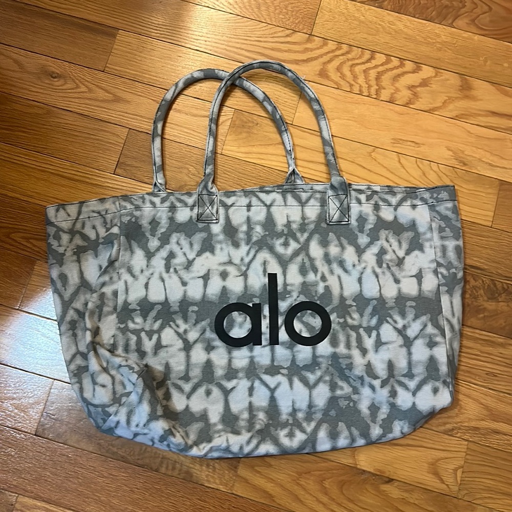 New Alo bag tote